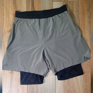 Lululemon Mens Diffract Run Shorts Size S, 6" Inseam Lined Stretch Gym Workout